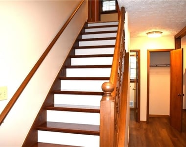 2264 Post Oak Drive - Photo Thumbnail 7