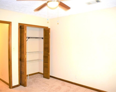 2264 Post Oak Drive - Photo Thumbnail 16