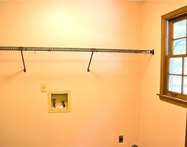 2264 Post Oak Drive - Photo Thumbnail 11