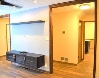 2264 Post Oak Drive - Photo Thumbnail 8