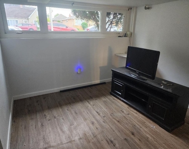 7810 Mayfield Avenue S - Photo Thumbnail 11