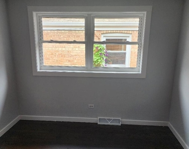 7810 Mayfield Avenue S - Photo Thumbnail 5