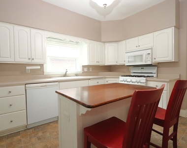 413 W Jackson Street - Photo Thumbnail 8