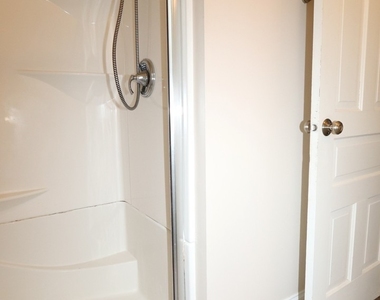 413 W Jackson Street - Photo Thumbnail 15