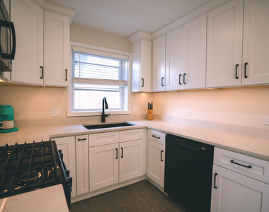 274 N Berteau Avenue - Photo Thumbnail 11
