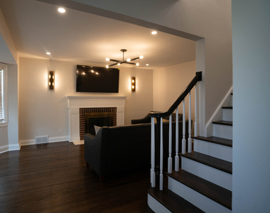 274 N Berteau Avenue - Photo Thumbnail 5