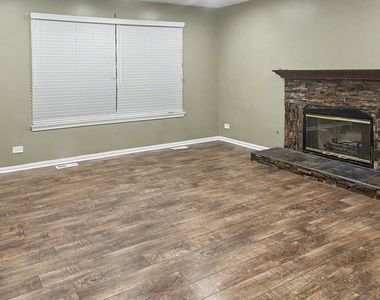 1213 Pennsbury Lane - Photo Thumbnail 5