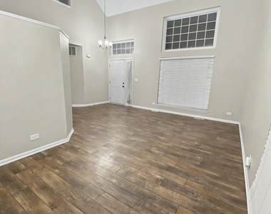 1213 Pennsbury Lane - Photo Thumbnail 1