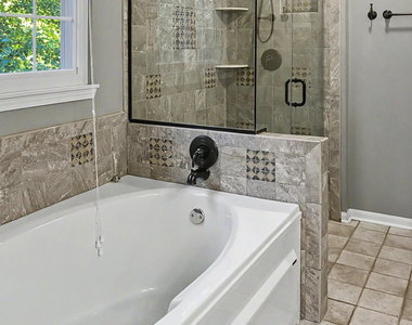 1213 Pennsbury Lane - Photo Thumbnail 13