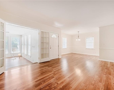 1278 Fairhill Lane - Photo Thumbnail 4