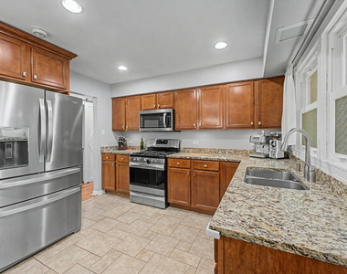 801 8th Avenue - Photo Thumbnail 6