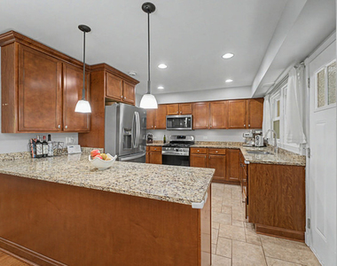 801 8th Avenue - Photo Thumbnail 5