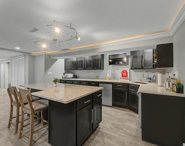 801 8th Avenue - Photo Thumbnail 17