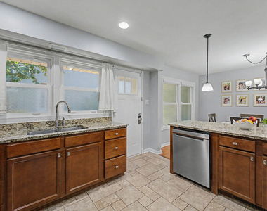 801 8th Avenue - Photo Thumbnail 7