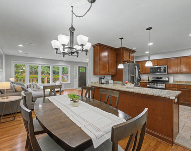 801 8th Avenue - Photo Thumbnail 4