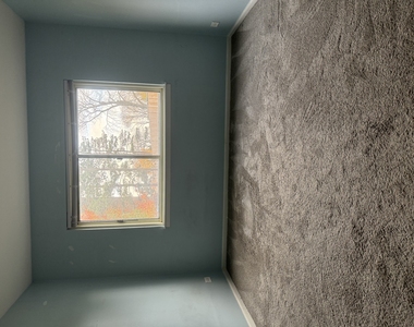 675 Grove Drive - Photo Thumbnail 7