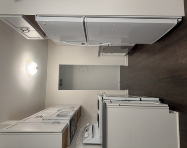 675 Grove Drive - Photo Thumbnail 3