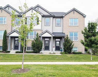 3s513 Barkley Avenue - Photo Thumbnail 1