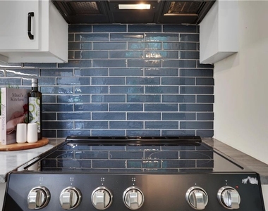 6524 Medlock Road - Photo Thumbnail 8