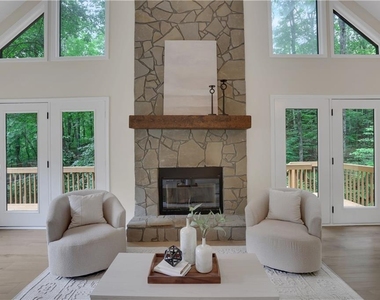 6524 Medlock Road - Photo Thumbnail 4