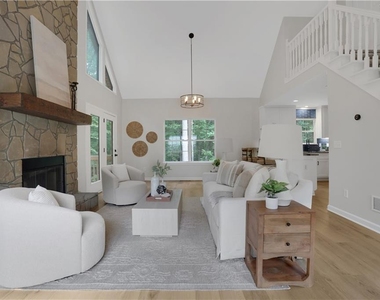 6524 Medlock Road - Photo Thumbnail 6