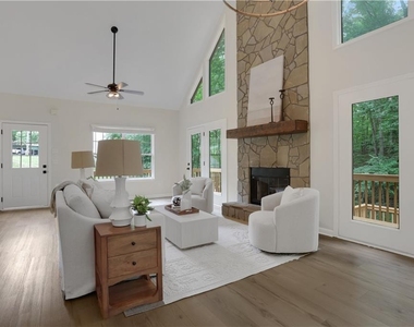 6524 Medlock Road - Photo Thumbnail 3