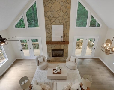 6524 Medlock Road - Photo Thumbnail 2