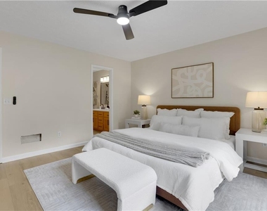 6524 Medlock Road - Photo Thumbnail 16