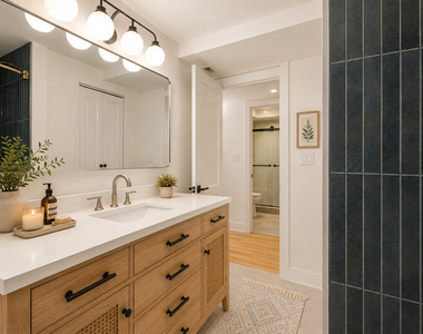 848 W George Street - Photo Thumbnail 6