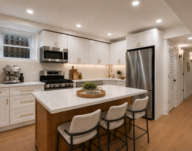 848 W George Street - Photo Thumbnail 2