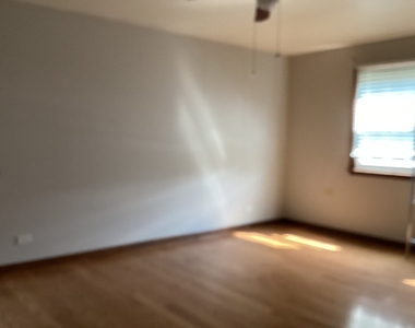 928 N Rohlwing Road - Photo Thumbnail 8
