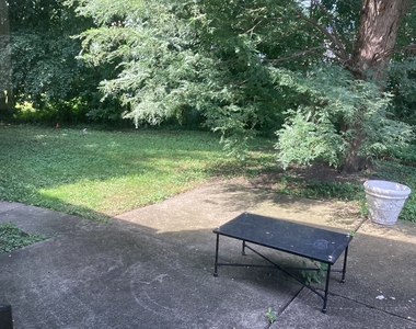 928 N Rohlwing Road - Photo Thumbnail 12