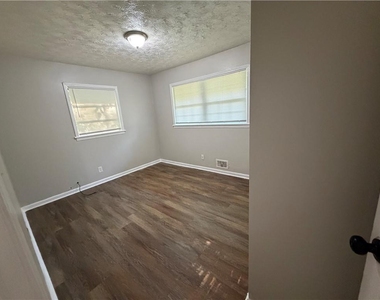 2647 Butner Road Sw - Photo Thumbnail 9