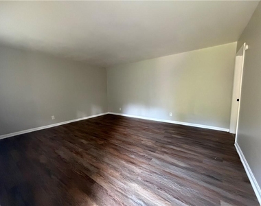 2647 Butner Road Sw - Photo Thumbnail 4