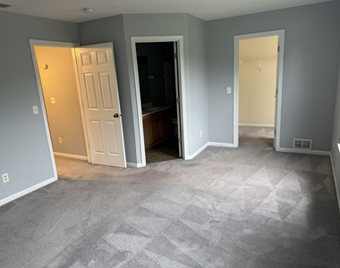 384 Reston Circle - Photo Thumbnail 24