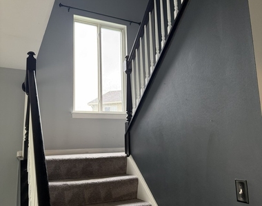 384 Reston Circle - Photo Thumbnail 10