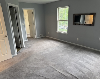 384 Reston Circle - Photo Thumbnail 23