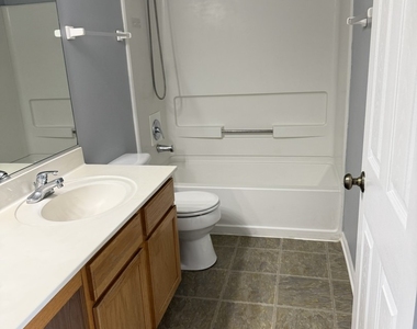 384 Reston Circle - Photo Thumbnail 25