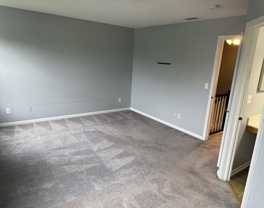 384 Reston Circle - Photo Thumbnail 27