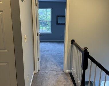 384 Reston Circle - Photo Thumbnail 14