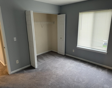 384 Reston Circle - Photo Thumbnail 16