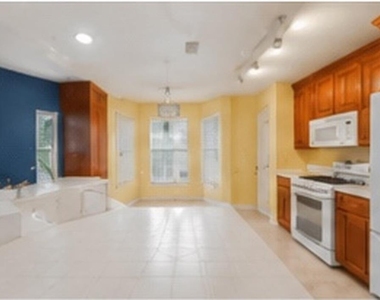 1750 Arborwood Drive - Photo Thumbnail 4
