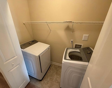 2568 Village Park Bend - Photo Thumbnail 9