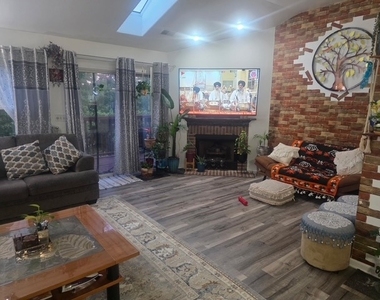 2062 Peach Tree Lane - Photo Thumbnail 7