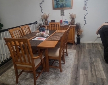 2062 Peach Tree Lane - Photo Thumbnail 6
