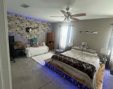 2062 Peach Tree Lane - Photo Thumbnail 18