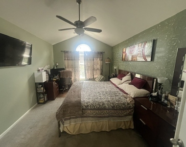 2062 Peach Tree Lane - Photo Thumbnail 14