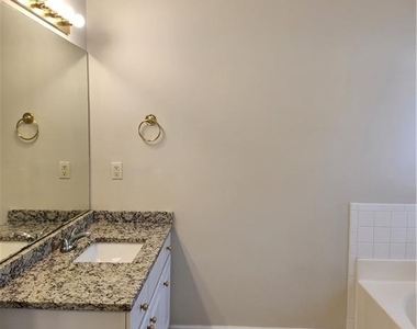 456 Canterbury Place Drive - Photo Thumbnail 23