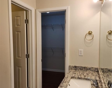 456 Canterbury Place Drive - Photo Thumbnail 24