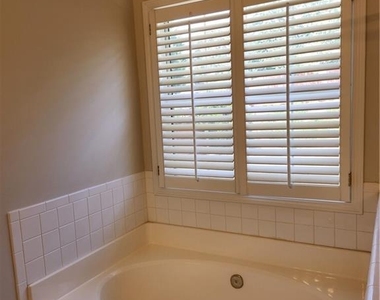 456 Canterbury Place Drive - Photo Thumbnail 25